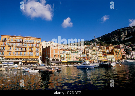 Il pittoresco villaggio mediterraneo di Villefranche sur mer vicino a Nizza Foto Stock