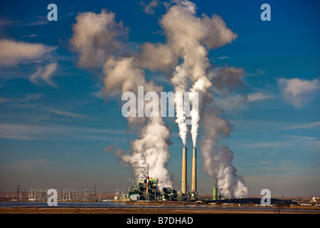 Una centrale elettrica alimentata a carbone in Arizona nel sud-ovest degli Stati Uniti Foto Stock