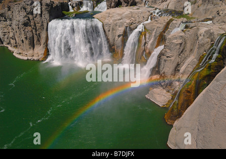 Shoshone Falls e un arcobaleno nella cittadina di Twin Falls in Idaho, Stati Uniti d'America. Formato orizzontale Foto Stock