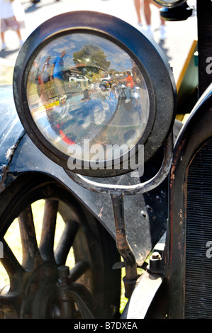 Lampada da testa di legno di antiquariato a raggi Ford truck Foto Stock