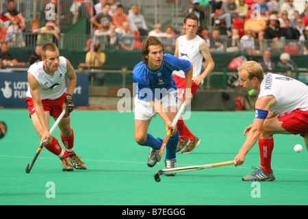 I giocatori di hockey che si fanno concorrenza a livello delle Nazioni Euro 2007 a Manchester Regno Unito Foto Stock