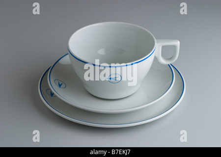 Il tableware della compagnia aerea BOAC obsoleto con il logo Speedbird Foto Stock