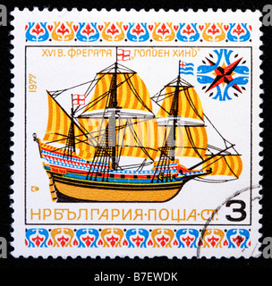 Galeone inglese 'Golden Hind' ('Golden Hinde') capitanata da Sir Francis Drake, francobollo, Bulgaria, 1977 Foto Stock