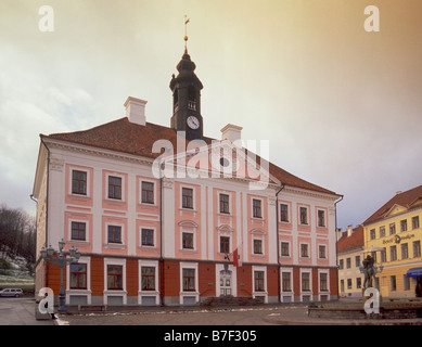 Il municipio di Raekoja Plats a Tartu in Estonia Foto Stock