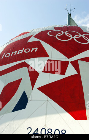 Olimpiadi di Londra 2012 logo visualizzato su uno spinnaker Foto Stock