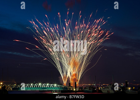 Cowes Week fuochi d'artificio 2006 Foto Stock