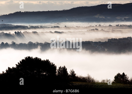 Foschia sopra Newchurch, Isola di Wight Foto Stock