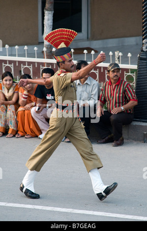 Wagah India-Pakistan Cerimonia di confine. Attari vicino Amristar. India Foto Stock