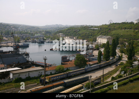 Porto & FERROVIE SEBASTOPOLI UCRAINA SEBASTOPOLI CRIMEA UCRAINA 02 Maggio 2008 Foto Stock