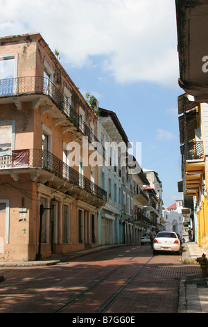 Strada dalla zona coloniale della città di Panama, El Casco Viejo o Casco Antiguo Foto Stock