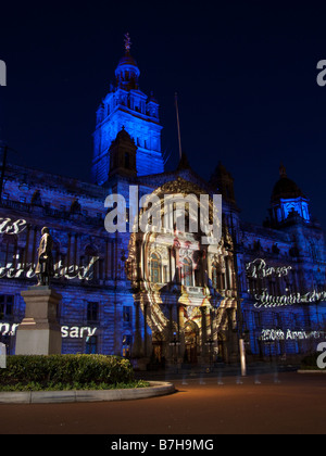 Masterizzare la notte in Glasgow - George Square Foto Stock