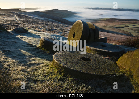 Macine abbandonate a bordo Stanage, Parco Nazionale di Peak District, Derbyshire, Inghilterra Foto Stock