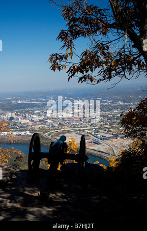 Il cannone si affaccia Chattanooga nel punto Park Chickamauga Chattanooga National Military Park Lookout Mountain Tennessee Foto Stock