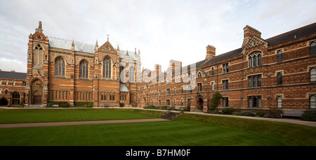 Keble College di Oxford University Regno Unito con la sua cappella - il college ha una forte influenza della chiesa Foto Stock