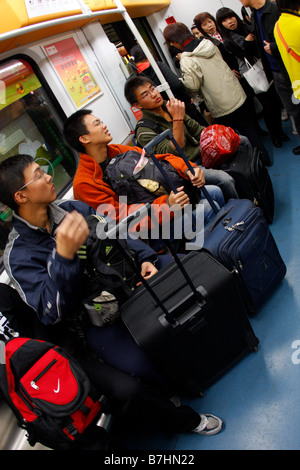 Il popolo cinese viaggiare durante il Nuovo Anno Foto Stock