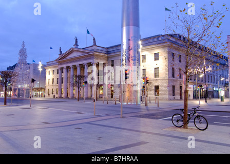 La mattina presto su O'Connell Street Foto Stock