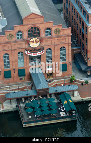 L'Hard Rock Café come si vede dal ventisettesimo piano del World Trade Center al Porto Interno di Baltimore Maryland Foto Stock