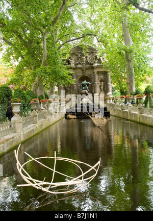 La fontana medicea (La Fontaine Medicis) nel Jardin du Luxembourg a Parigi, Francia Europa Foto Stock