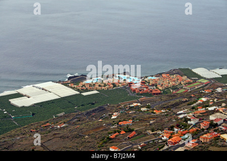 Il LA PALMA Costa e villaggio di las Indias sotto il villaggio di Fuencaliente. Isola delle Canarie. Foto Stock