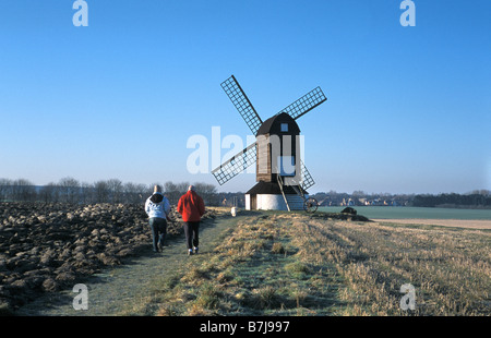 Pitstone Windmill nel Buckinghamshire probabilmente il più antico mulino a vento nel Regno Unito circa 1627 Foto Stock