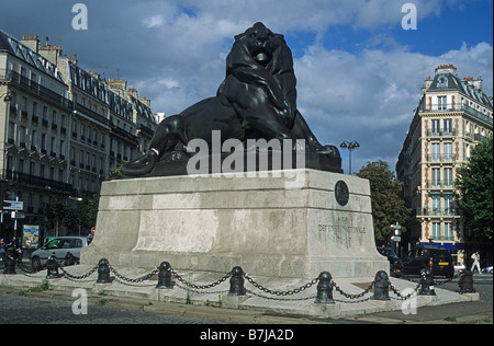 Parigi, il Leone di Belfort, a Denfert-Rochereau. Foto Stock