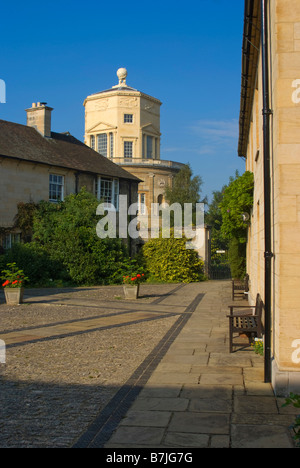 La Radcliffe Observatory in verde Templeton College di Oxford Foto Stock