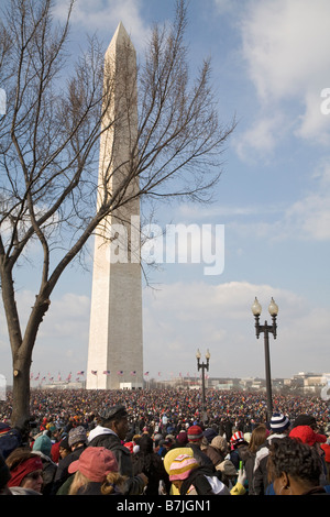 Washington DC e la folla all inaugurazione di Barack Obama come presidente degli Stati Uniti Foto Stock