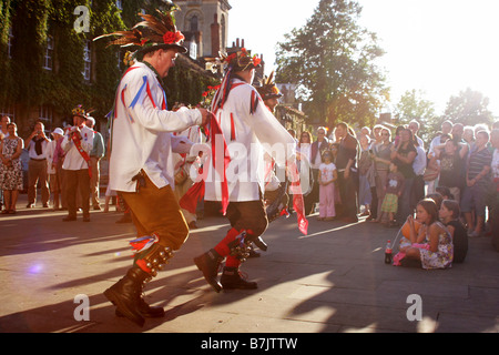 Morris ballerini in Woodstock, Oxfordshire per Mock sindaco celebrazioni 2008 Foto Stock