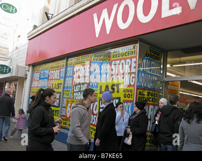 Woolworths shop in Brighton East Sussex ultimo giorno di negoziazione come catene di negozi sono ora in amministrazione Foto Stock