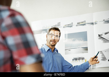 Gli architetti che lavorano su un progetto Foto Stock