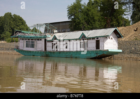 Casa barche sul lago Dal in Scrinagar, Kashmir Foto Stock