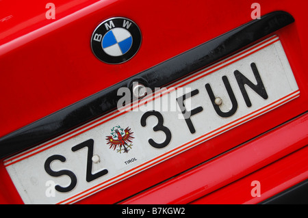Divertente licenza austriaca della piastra sulla BMW auto Foto Stock