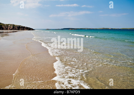 Acque chiare di Traigh Allt Chailgeag spiaggia vicino a Durness, Northwest Sutherland, Scozia Foto Stock