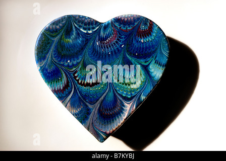 "A forma di cuore fantasia " carta ricoperta, scatola regalo di San Valentino, cuori, forma, dettaglio Foto Stock