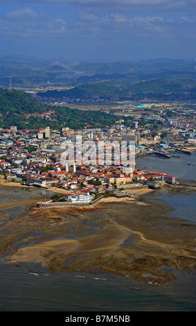 La città si trova all'ingresso Pacifico del Canale di Panama, nella provincia di Panama. Foto Stock