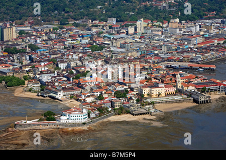 La città si trova all'entrata del Pacifico del Canale di Panama, nella provincia di Panama. La città è il centro politico e amministrativo della Foto Stock