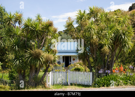 Old Homestead, Barrys Bay, Akaroa Harbour, Penisola di Banks, Canterbury, Nuova Zelanda Foto Stock