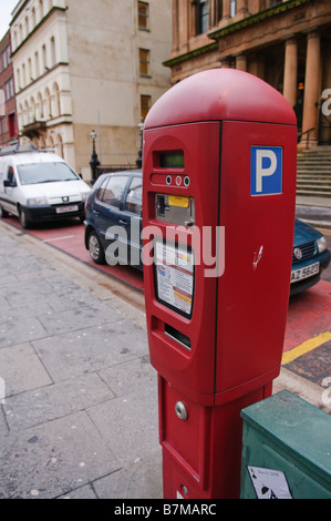 Parcheggio in strada metro/ticket machine Foto Stock