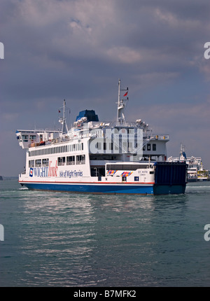 Wightlink Isle of Wight a Portsmouth traghetto, Portsmouth, Hampshire, Inghilterra Foto Stock