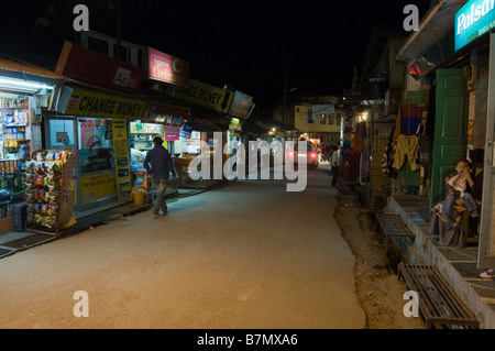 MacLeodganj nei foothills dell'Himalaya. Dharamsala. Himachal Pradesh. India. Foto Stock