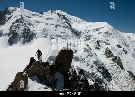 Alpinismo a Chamonix Francia - cresta Cosmique Foto Stock