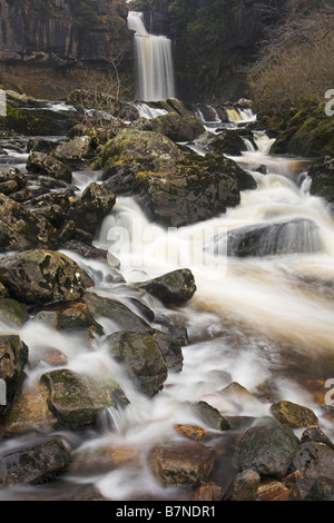 Thornton vigore cascata, parte dell'Ingleton cascate a piedi a Ingleton Ribblesdale nel Yorkshire Dales R.U. Foto Stock