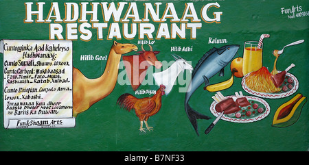 Ristorante Hadhwanaag Hargeisa murale Somaliland pubblicità capra carne pesce pollo e carne di cammello Foto Stock