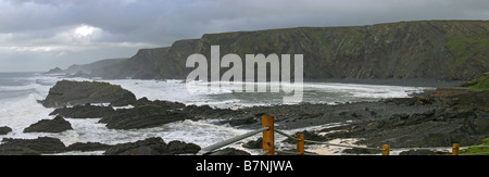 Un giorno di tempesta a Hartland Quay North Devon Panorama Foto Stock