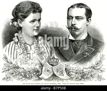 Il duca duchessa albany sposato 1882 duca di Albany morì 1884 cappotto scudo armi crown cross donna Uomo abbigliamento tradizionale Foto Stock