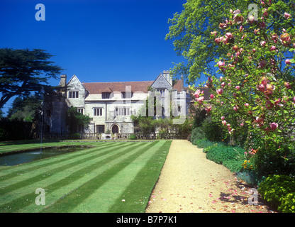 Athelhampton House - Un xv secolo Manor House set in splendidi giardini vicino al villaggio di Puddletown Foto Stock