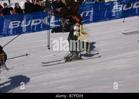 STEAMBOAT SPRINGS COLORADO 20 gen 2009 - Cowboy in nero, sci slalom corso,Cowboy in discesa,Steamboat Springs Colorado, Ro Foto Stock