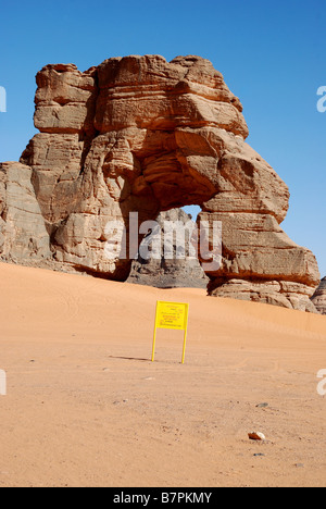 Fozzigiaren arco naturale nel Tadrart Acacus Foto Stock