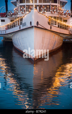 In Italia le Dolomiti Lago di Garda passeggeri della nave a vapore Foto Stock