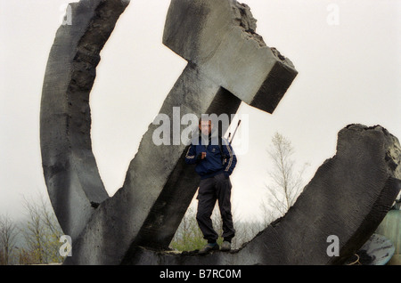 Dietro le linee nemiche Anno: 2001 USA Vladimir Mashkov Direttore: John Moore Foto Stock